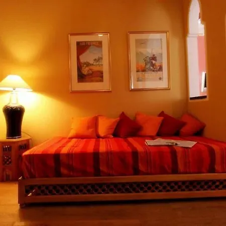 Hip Hotel