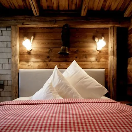 Hip Hotel 4*